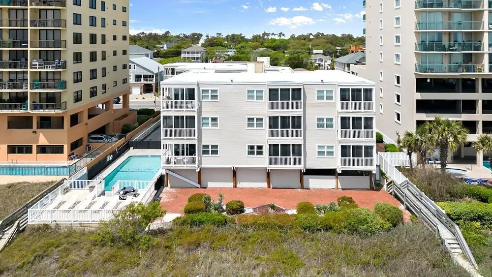 Palmetto Dunes #302 3 Bedroom Condo by Redawning, North Myrtle Beach
