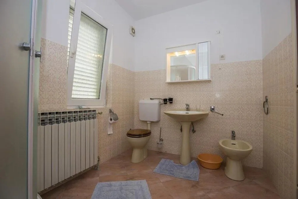 Apartments & Rooms Ribarić