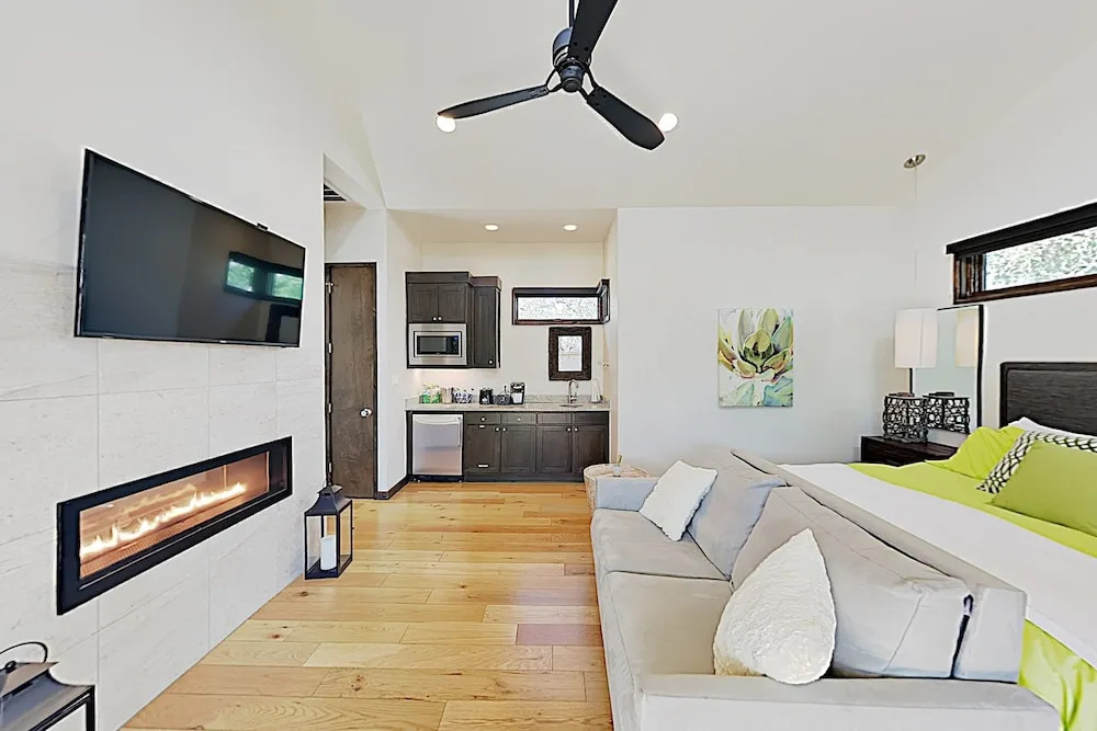 Luxe At The Reserve W/ Lazy River & Marina Studio Bedroom Cabin