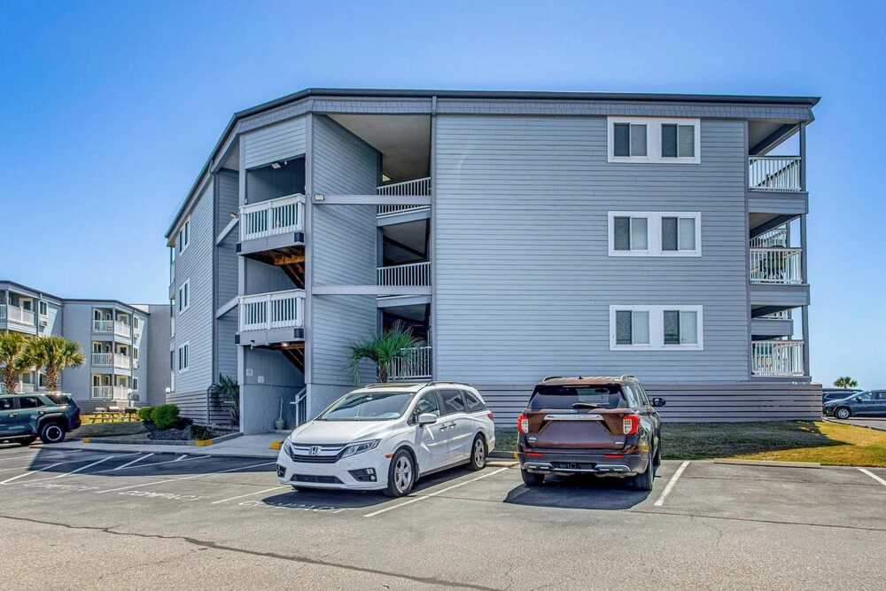 ~ 9 Mi to Boardwalk: Oceanfront Myrtle Beach Condo