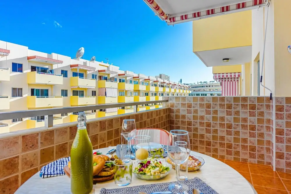 Apartment with One Bedroom in Los Cristianos, with Pool Access, Furnished Balcony And Wifi - 200 M From the Beach