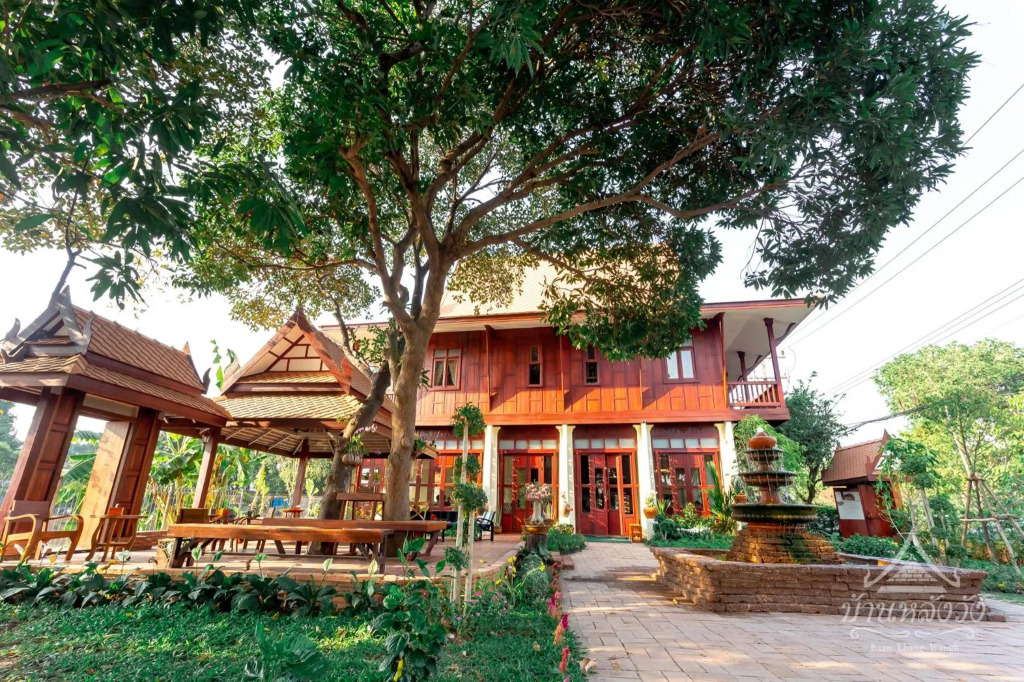 Baan Lhang Wangh บ้านหลังวัง