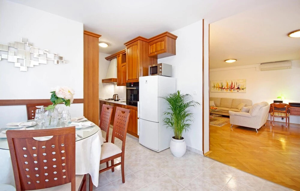 Awesome Apartment in Split With Wifi and 3 Bedrooms