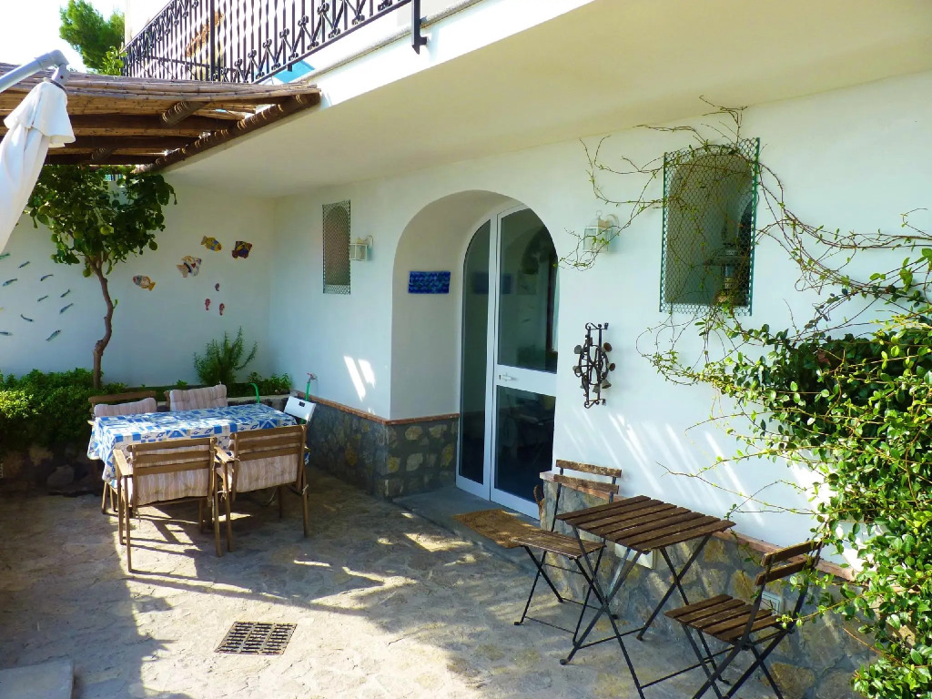 Mareluna Holiday Home