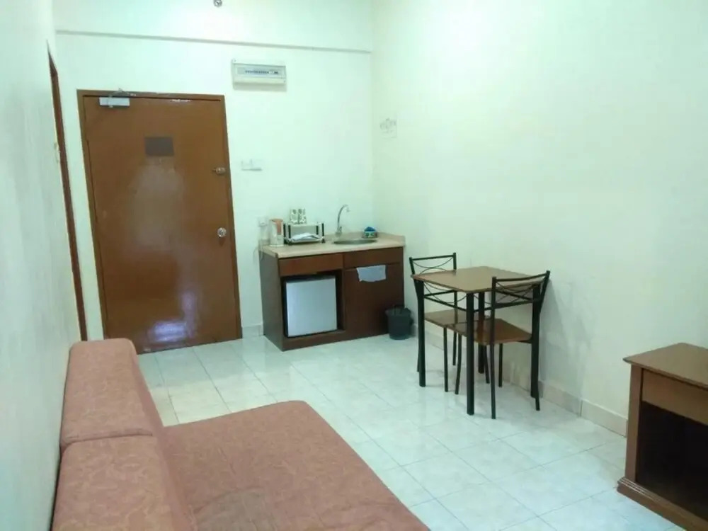 Suria Service Apartments @ Bukit Merak Laketown Resort by Oyo