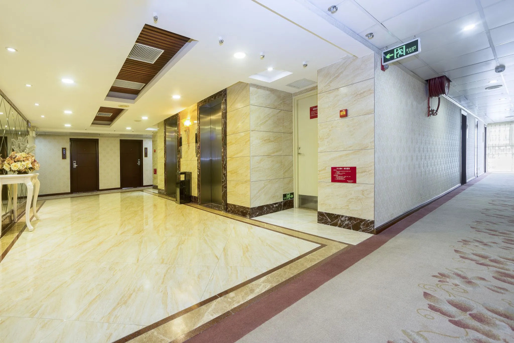 Zhuhai Overseas Chinese Hotel