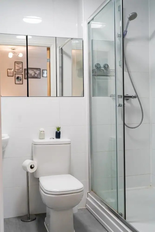 40percent off Monthly /2 Bedroom apt / City Centre