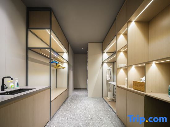 Atour Hotel Jinzhou Bohai University Shifu Square