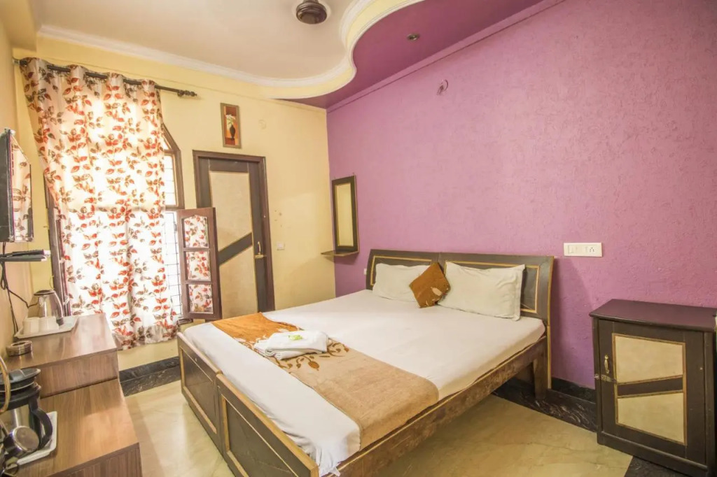 Hotel Bajaj Inn