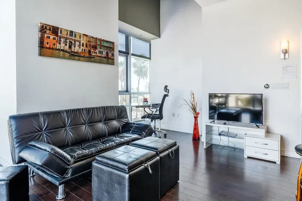 1br Furnished Apartment In Hollywood - Walk Of Fame 1 Bedroom Apts by RedAwning