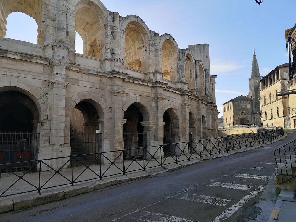 La Maison des Hautures - Ancien Couvent avec Extérieur Proche Arénes- Idéal Familles ou groupe