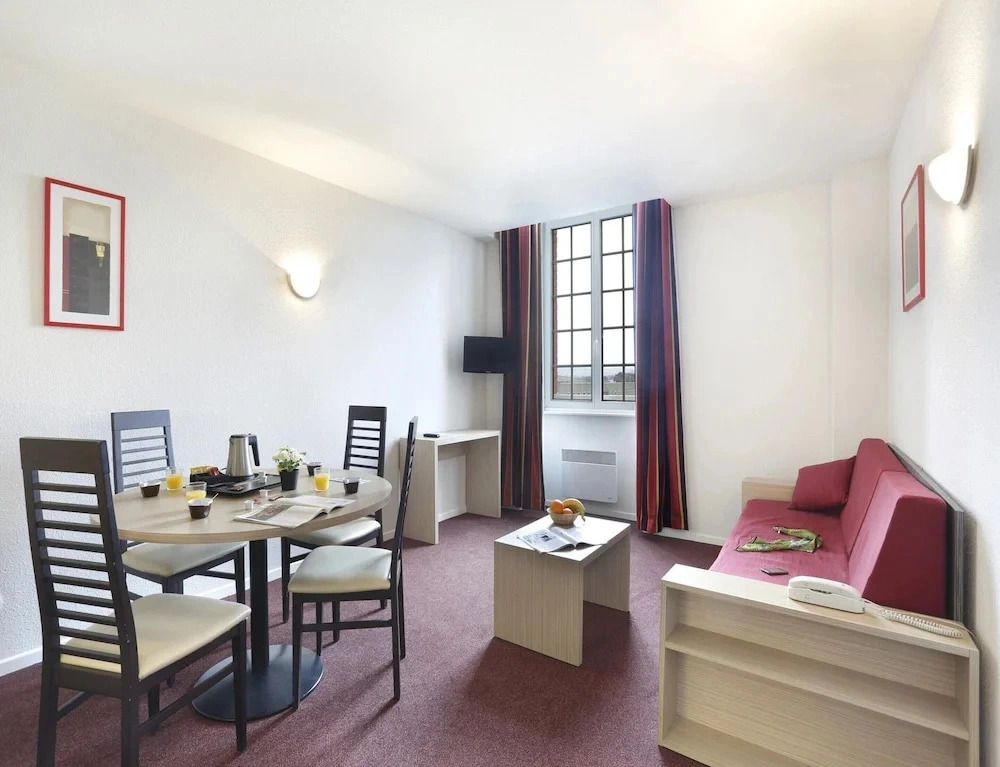 Elegant Vineyard Stay for Three