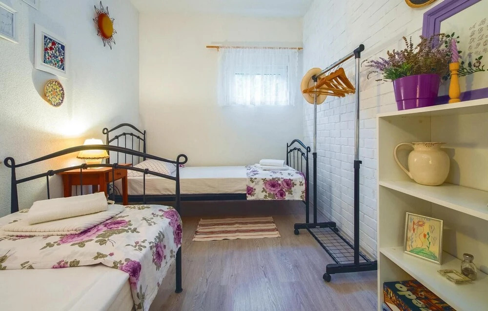 Pet Friendly Home In Zrnovnica