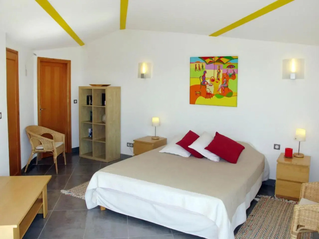 Holiday Home Baie de Bandol - SAY110