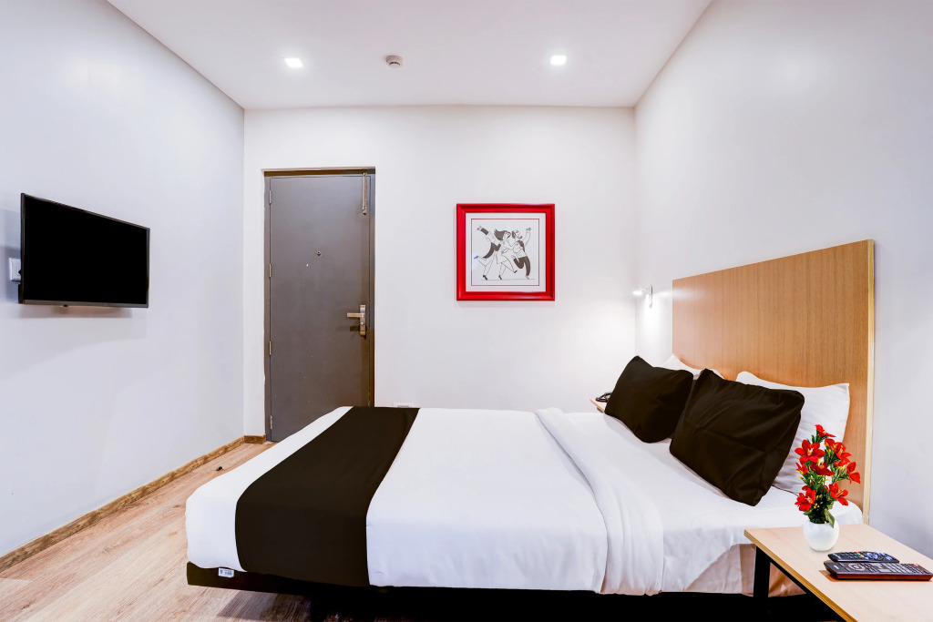 Townhouse Ulsoor Near Halasuru Metro Station