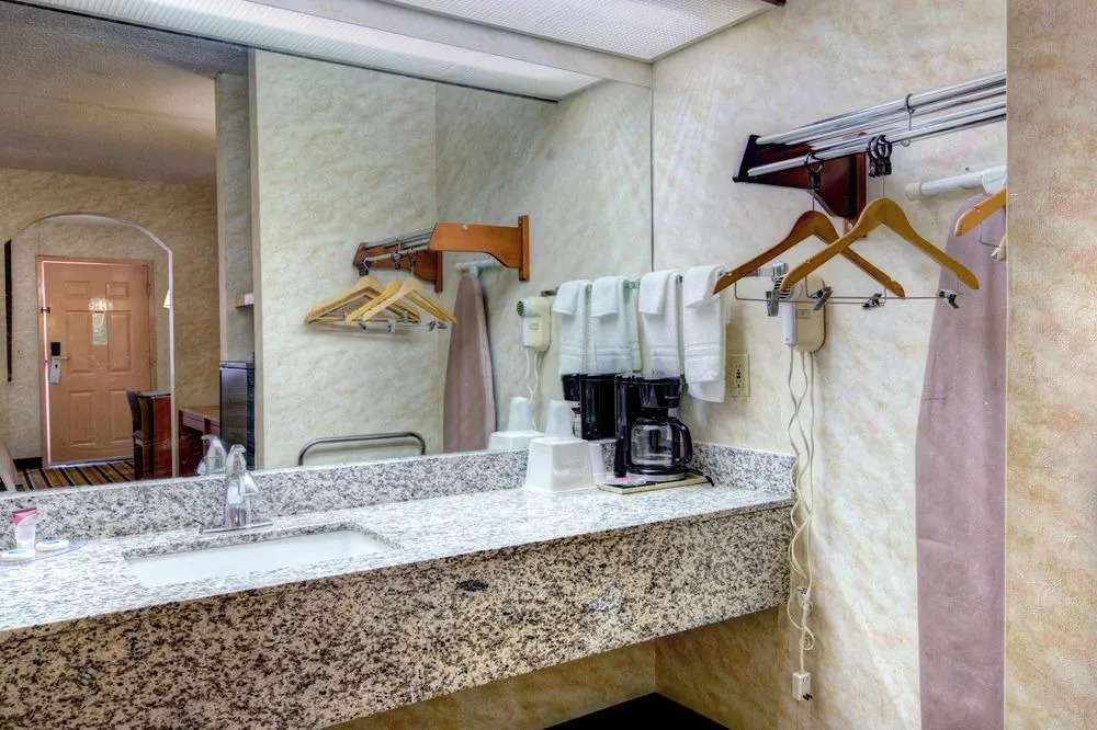 Travel Inn - Athens