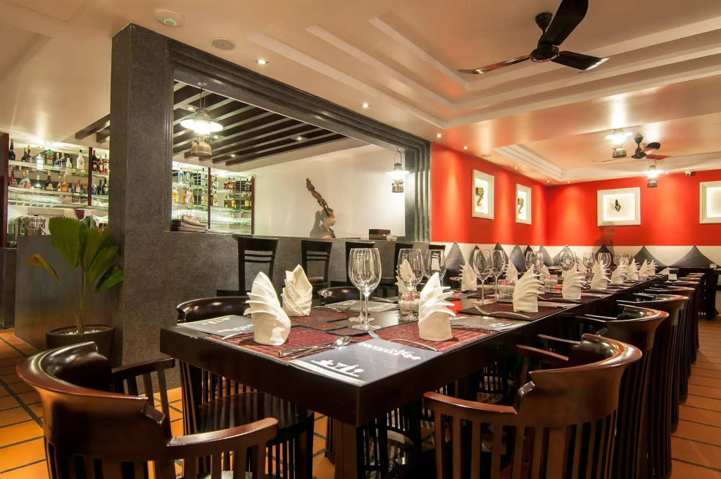 La Rose Suites
