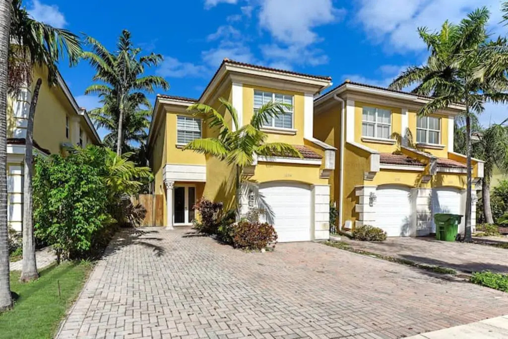 Townhouse FLL in Fort Lauderdale