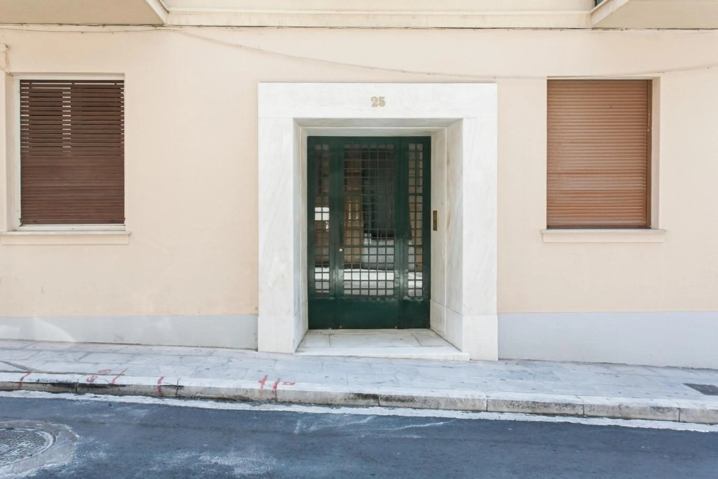 Plaka City Centre Studio