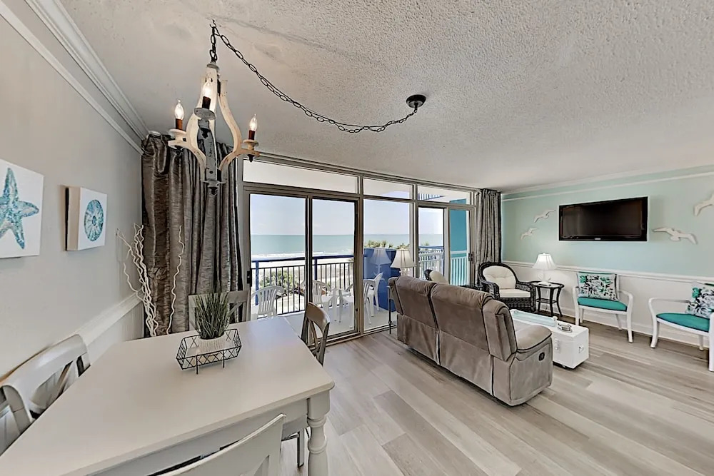 Choice Oceanfront W/ 3 Pools: Steps To Sand 2 Bedroom Condo