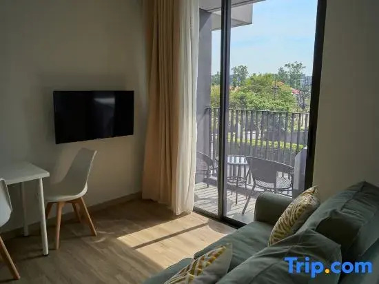 Cozy 1-bedroom Apartment in Laguna Skypark Bang Tao
