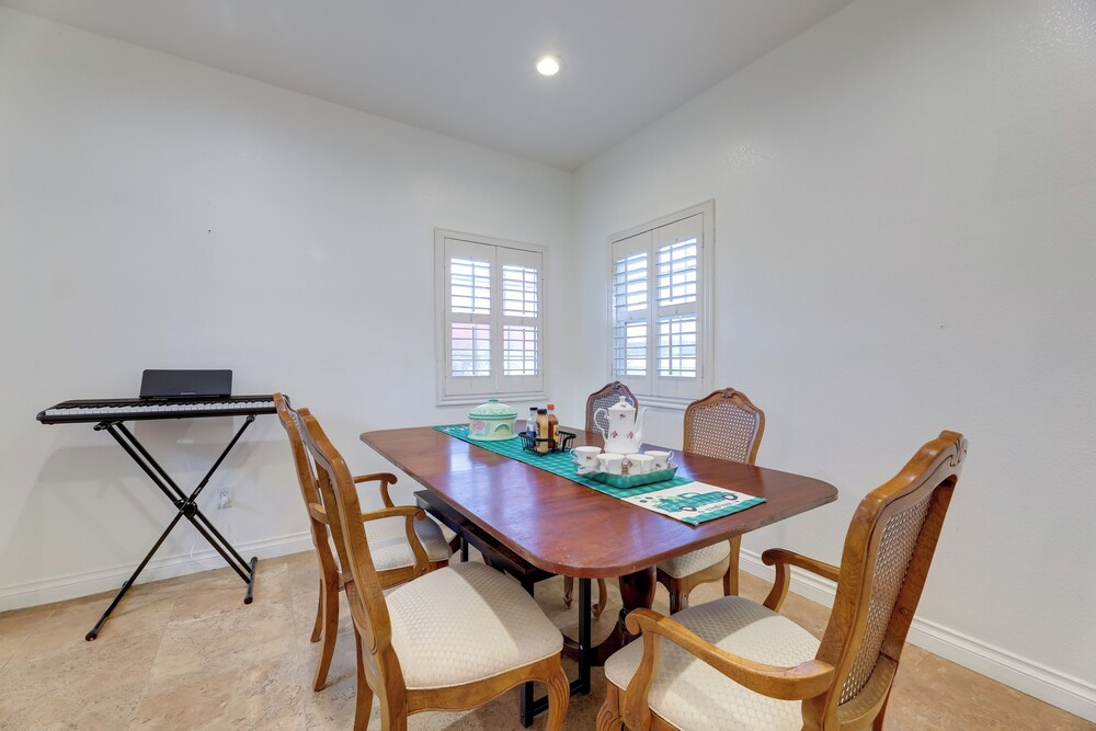 Great Location & Free Extras! Bellflower Stay