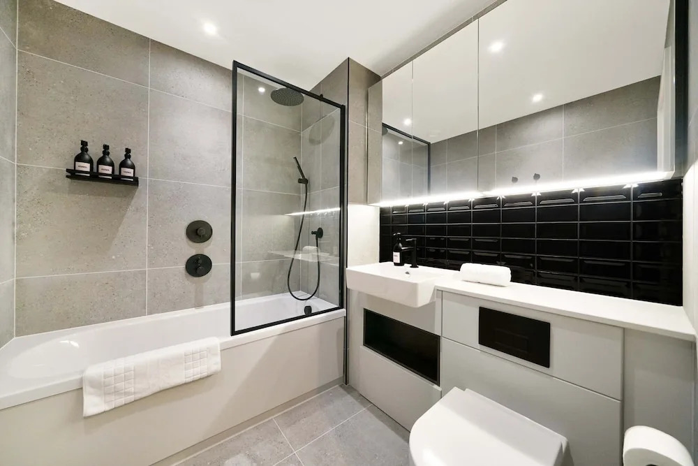 Rosso Suite 2BR City Views