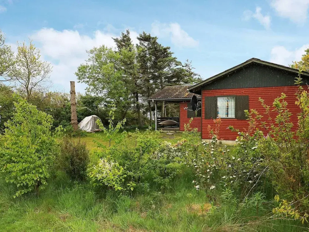Seaside Holiday Home with Terrace near Limfjord