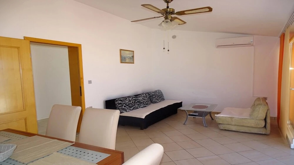 Apt Brana, 30 M From The Sea, Vir Island