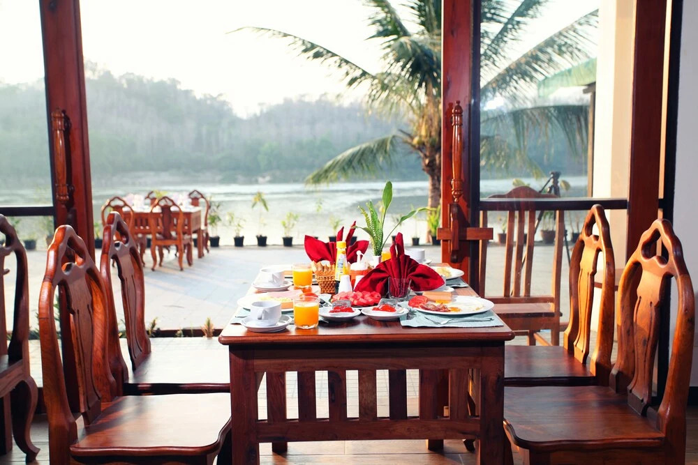 Sengmany Riverside Hotel