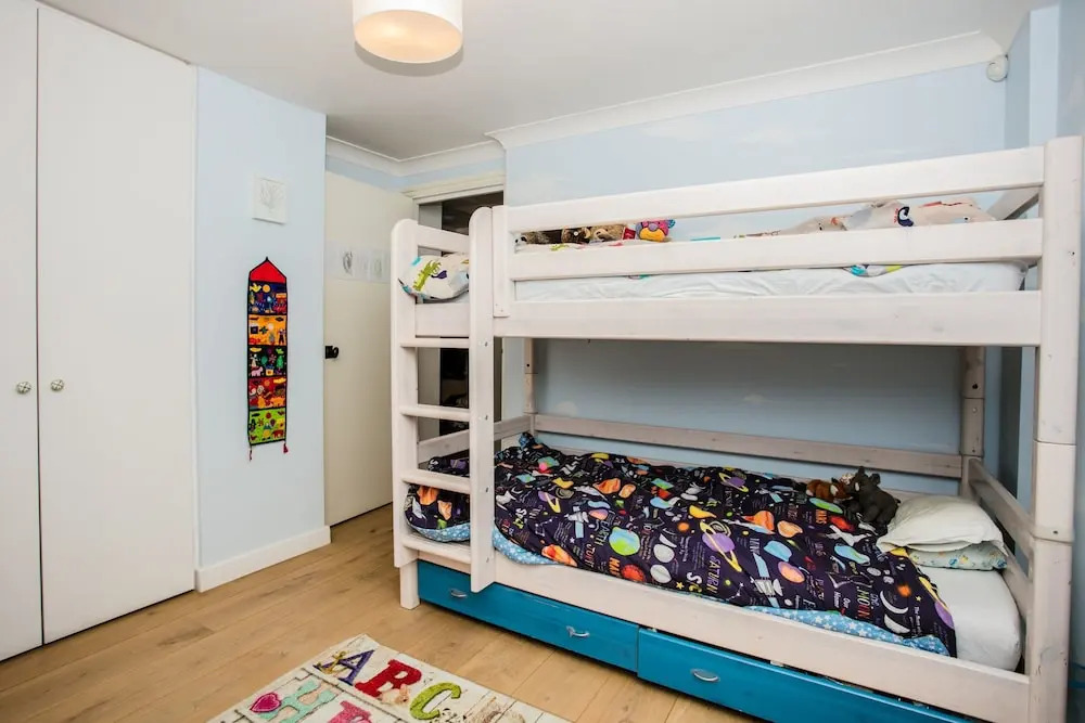 3 Bedroom Apartment Sleeps 6 in Dalston