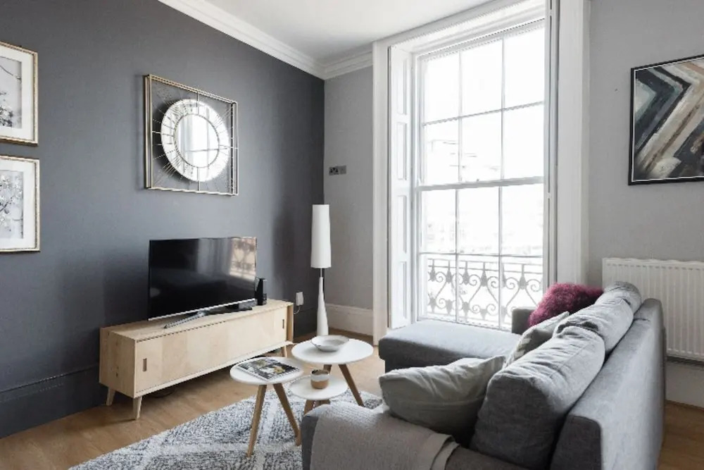 The Riverside Escape - 3bdr in 3 Central Apartments