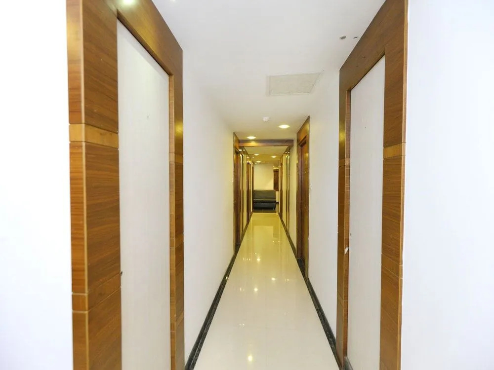 Collection O 683 Hotel Sri Chakra Inn