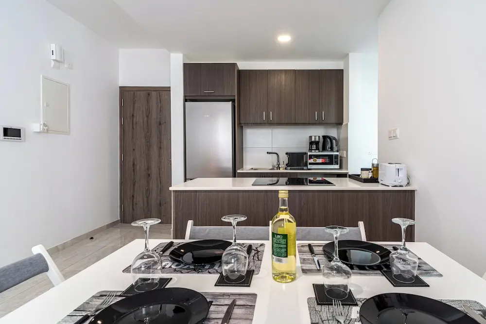 Lana 1-Bedroom Apt & Balcony in Larnaca