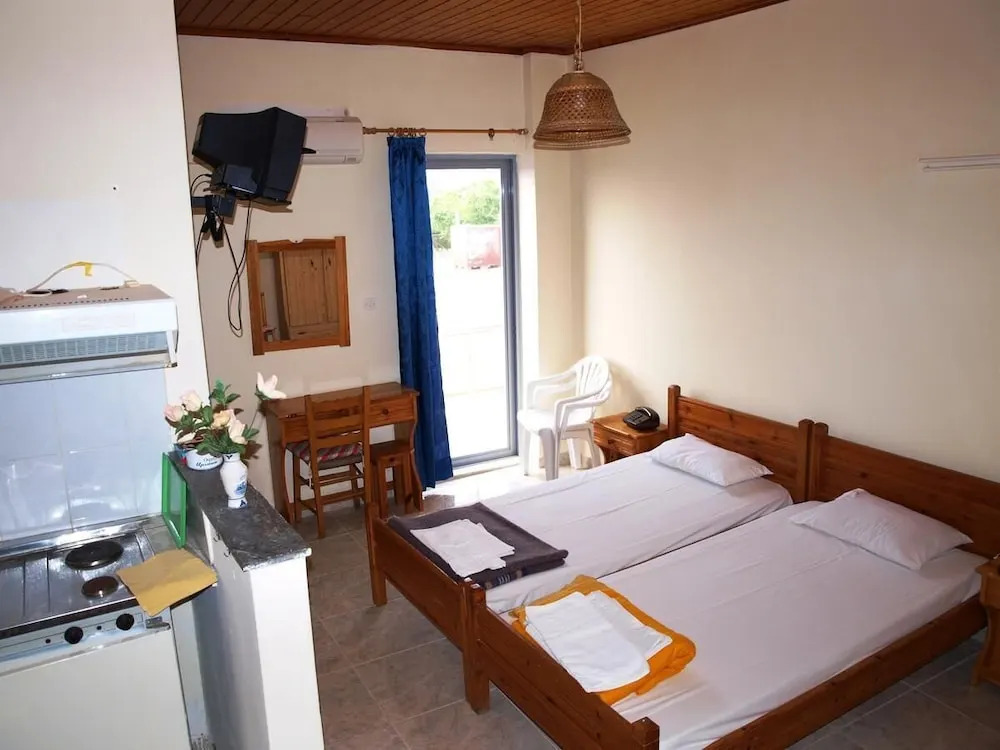 Hotel Pyrgos