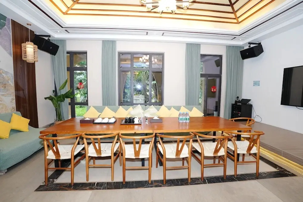 Huizhou Hazens East Resort