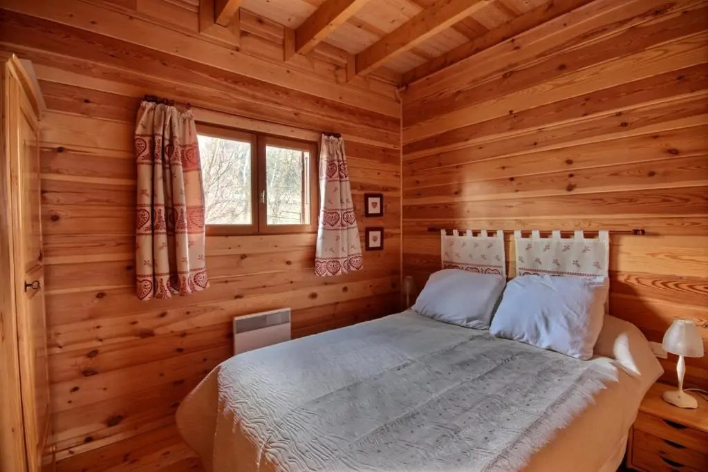 Chalet chaleureux - 9 personnes - 3km des pistes - proche Morzine - Iaorana