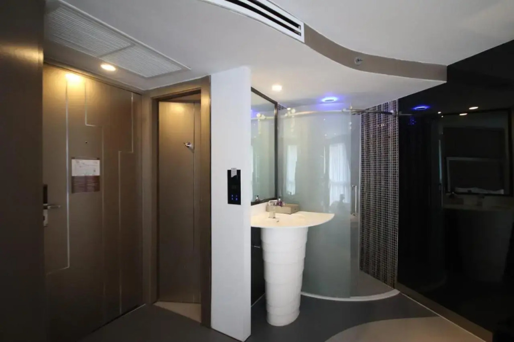 Azure Hotel Pattaya