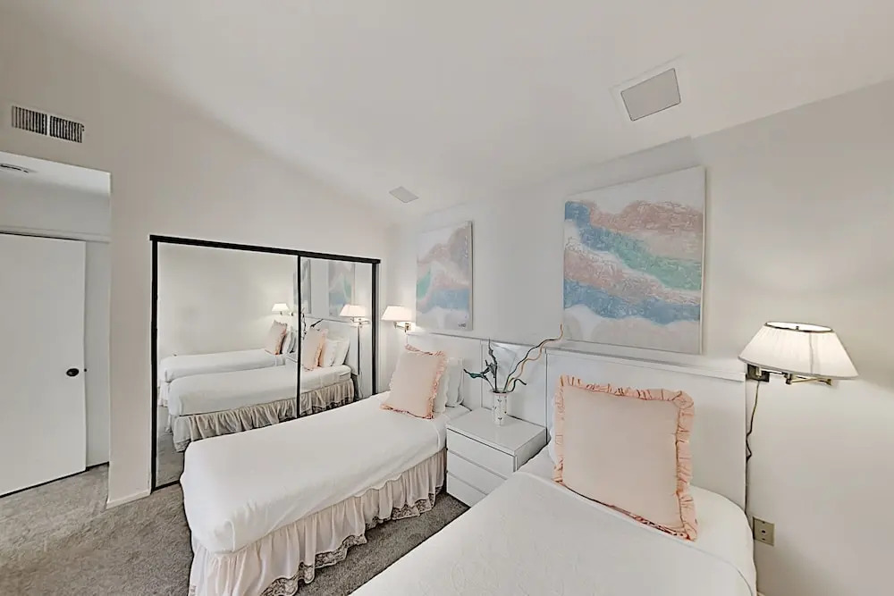 Desert Sanctuary W/ Private Pool & Hot Tub 3 Bedroom Condo