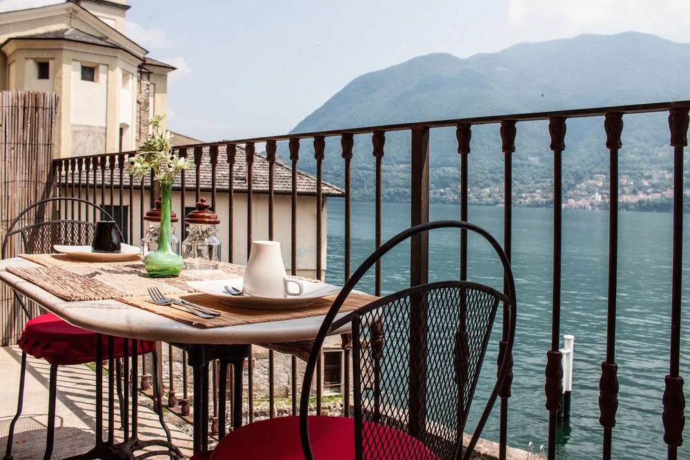 Il Molo by "The House Of Travelers"