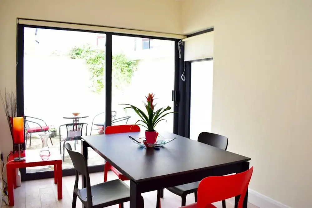 2 Bedroom House Near City Centre