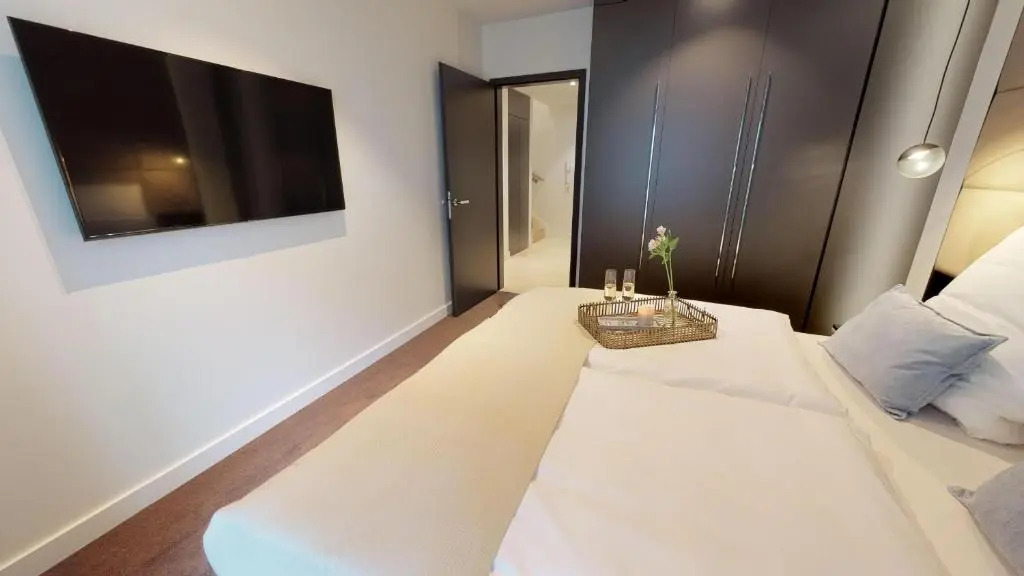 White Pearl Apartment 0.05