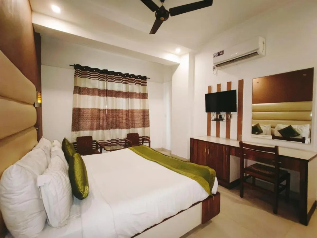 Capital O 9415 Hotel Ricky International
