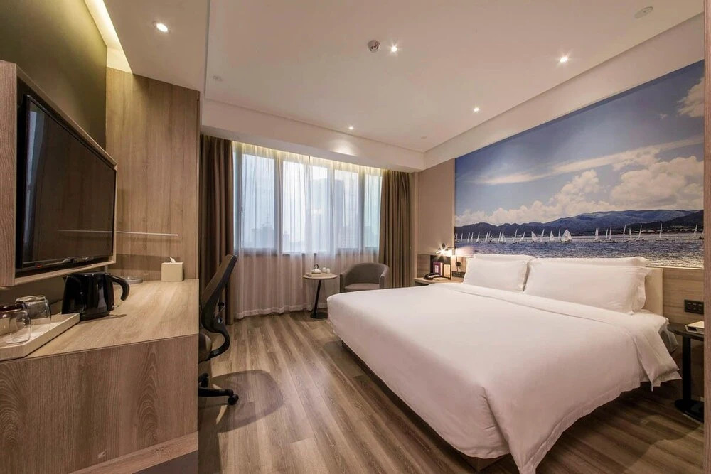 Ningbo Tianyi Square Atour Hotel