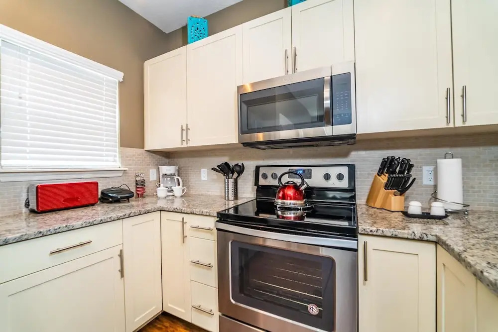 November Special at WL 4 Bed 3 Bath ID: 256178