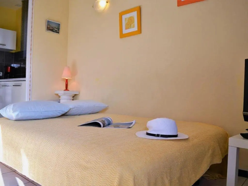 Appartement Le Lavandou, 2 pièces, 4 personnes - FR-1-251-282