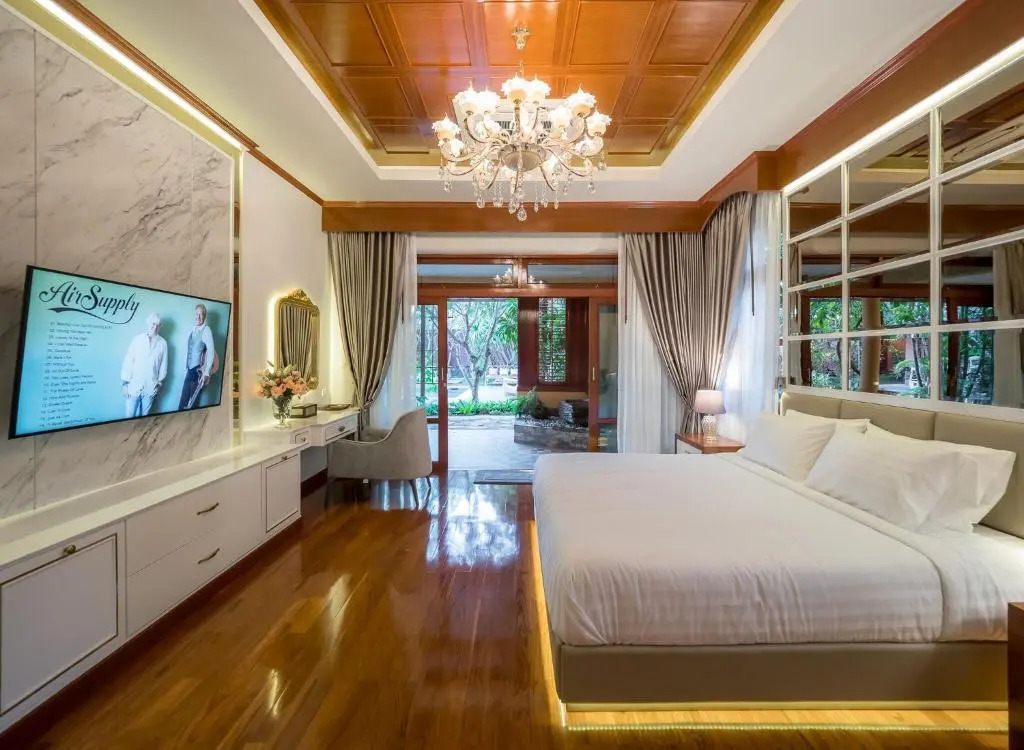 Modern Love Villa