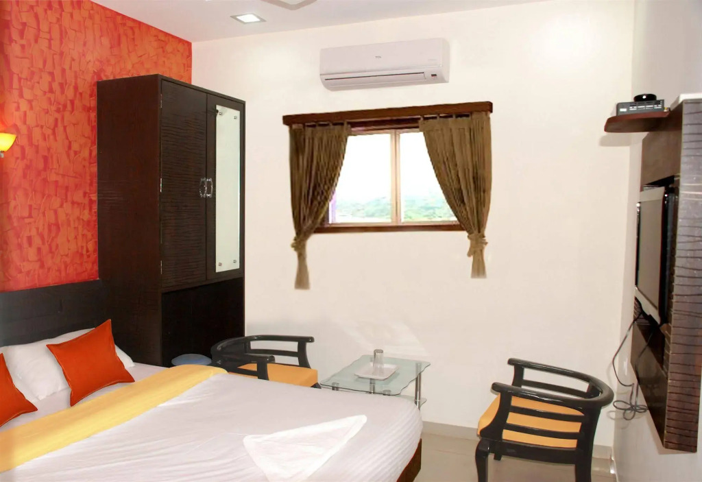 Hotel Adore Inn