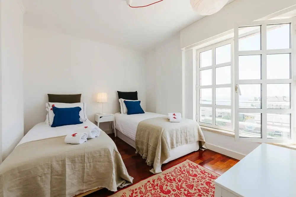 Rent4rest Lisbon Graca River View