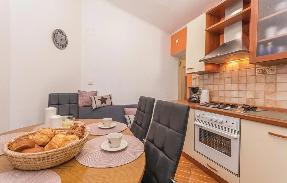 Amazing Home in Biograd With Wifi and 2 Bedrooms